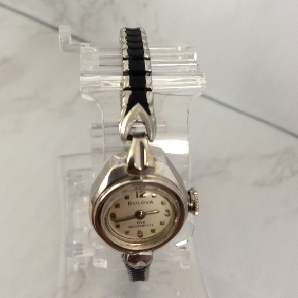 Bulova Ladies Watch - Picture 8 of 11